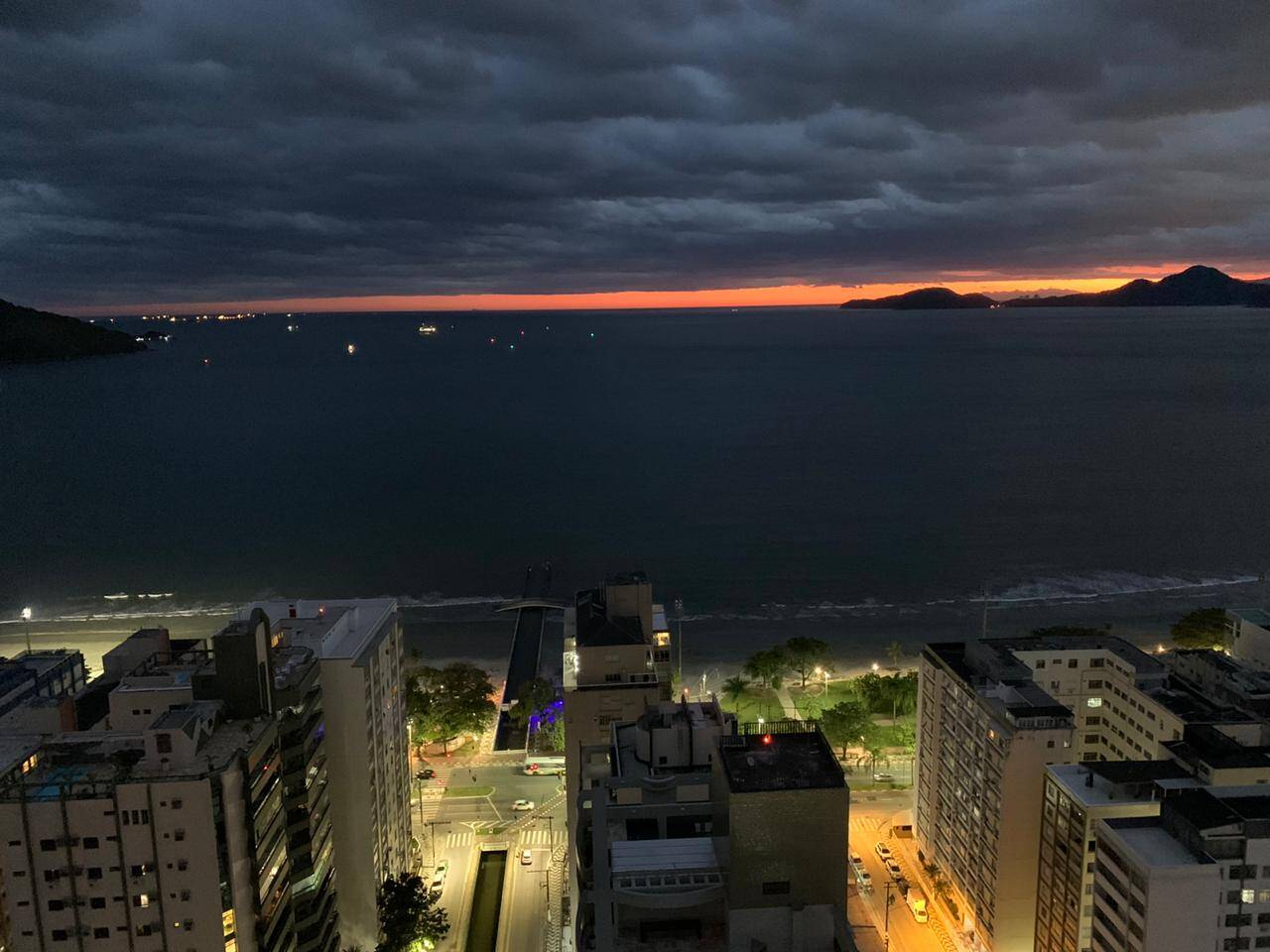 #3728 - Apartamento para Venda em Santos - SP