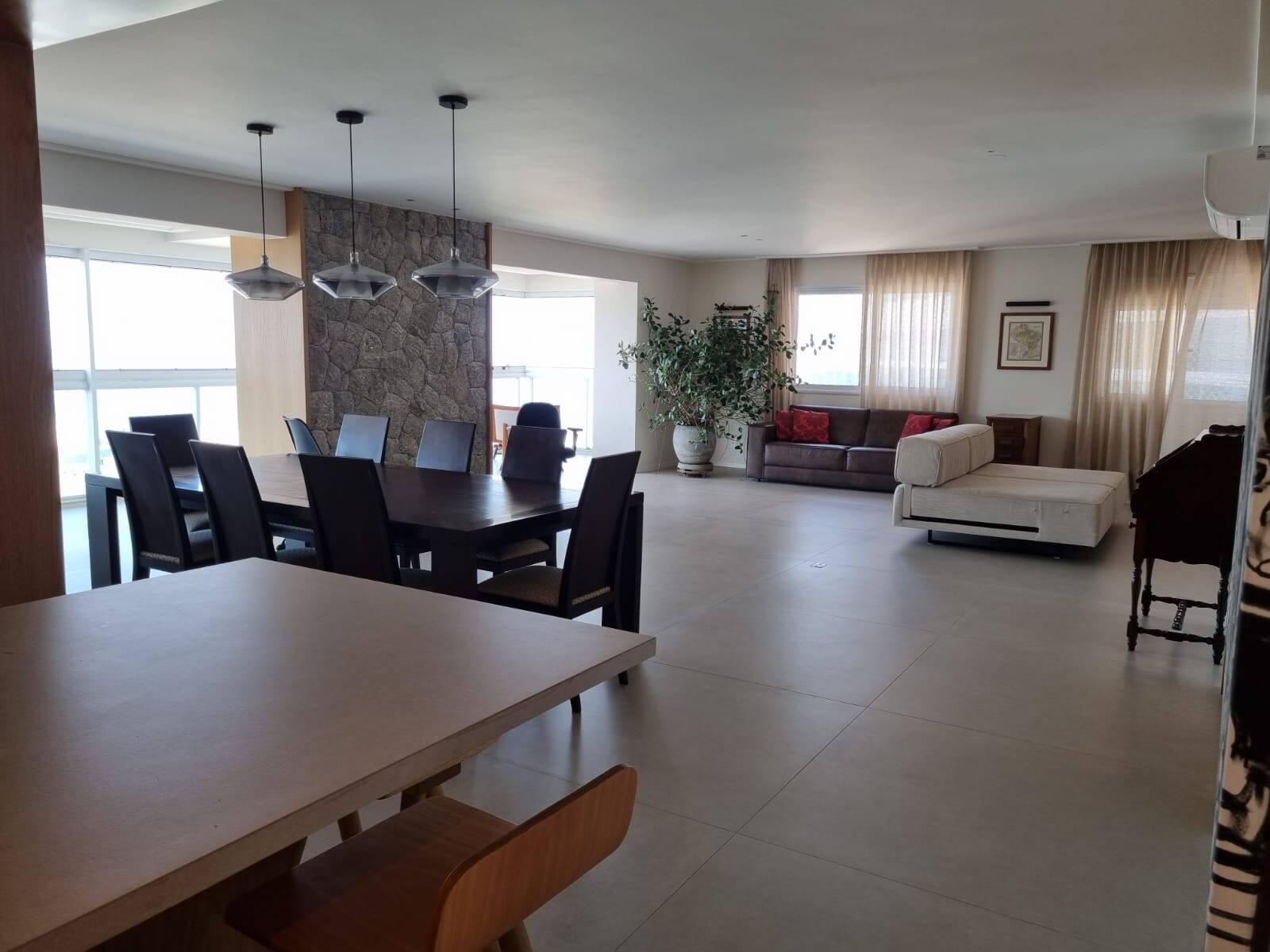 #3805 - Apartamento para Locação em Santos - SP