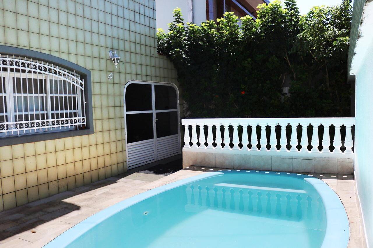 #3855 - Casa para Venda em Santos - SP