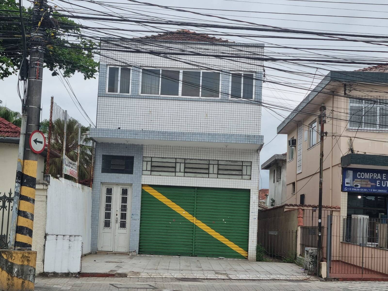 #3864 - Prédio comercial para Venda em Santos - SP