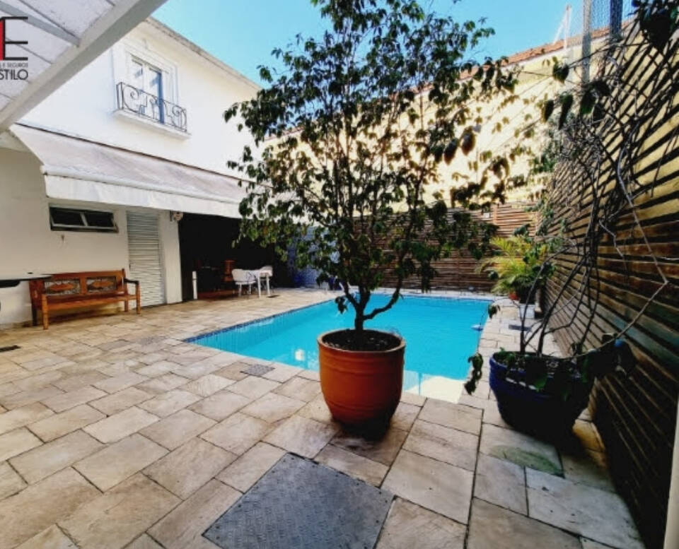 #4135 - Casa para Venda em Santos - SP