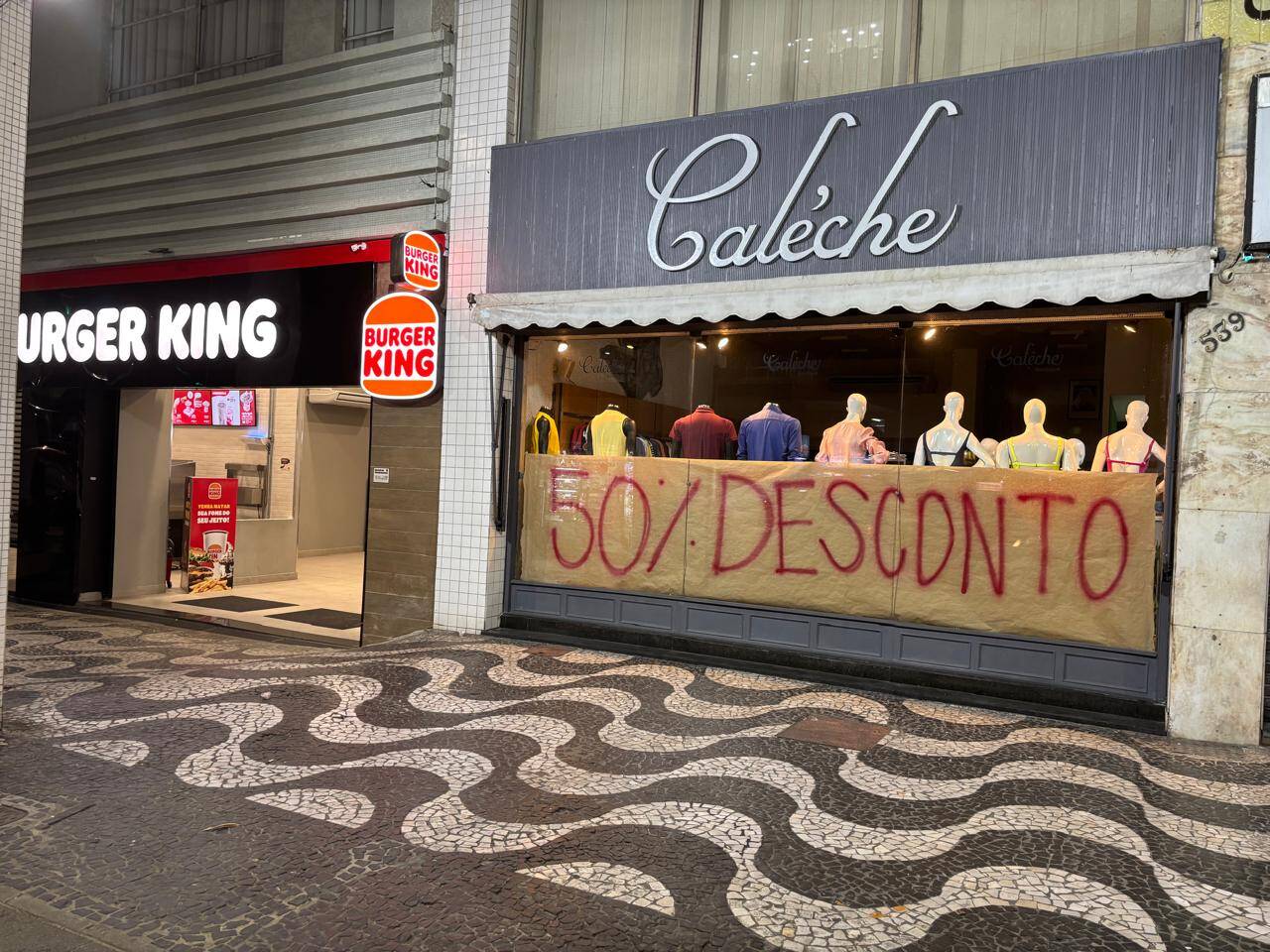 #4215 - Sala para Venda em Santos - SP