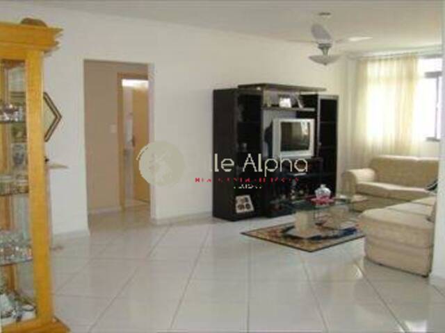 Apartamento para Venda em Santos - 2