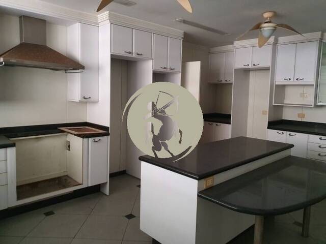 #3482 - Apartamento para Venda em Santos - SP