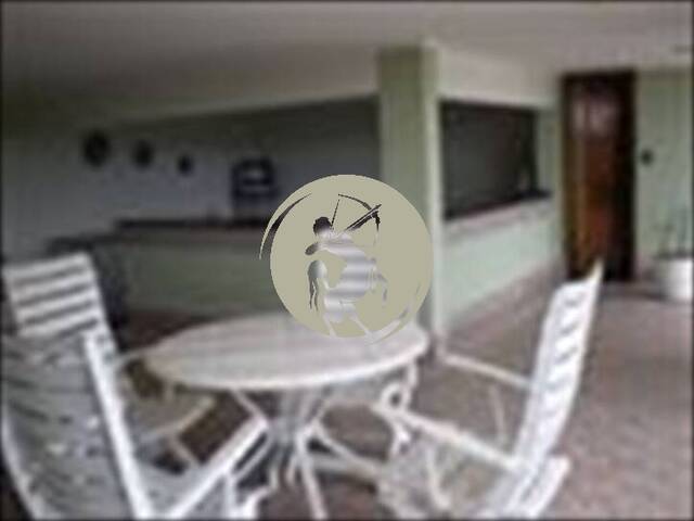 #1964 - Casa para Venda em Santos - SP