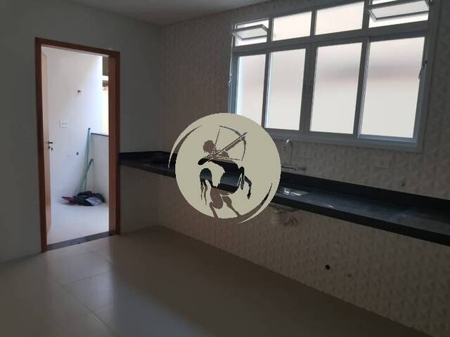 Casa para Venda em Santos - 2