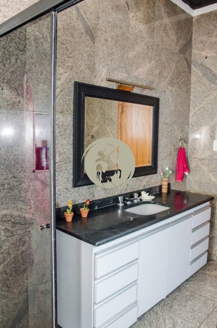 Casa, 3 quartos, 224 m² - Foto 35