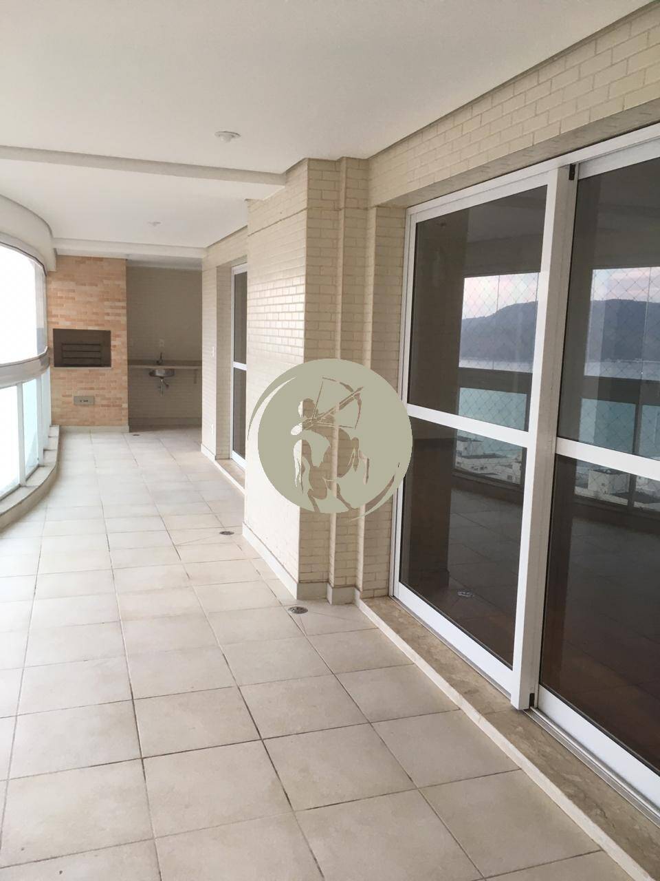 Apartamento à venda com 4 quartos, 238m² - Foto 4