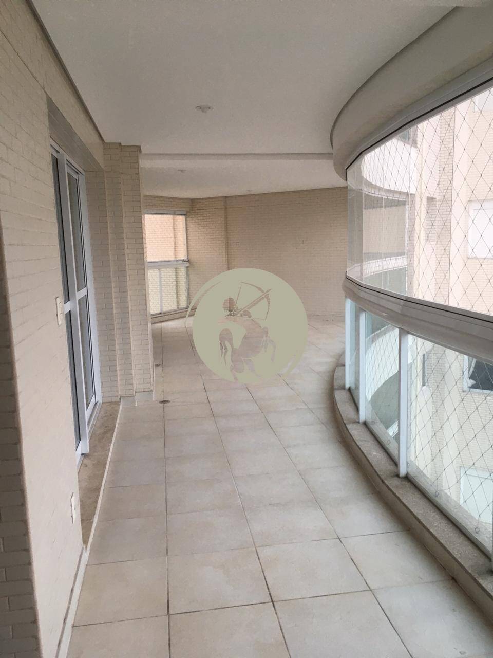 Apartamento à venda com 4 quartos, 238m² - Foto 3
