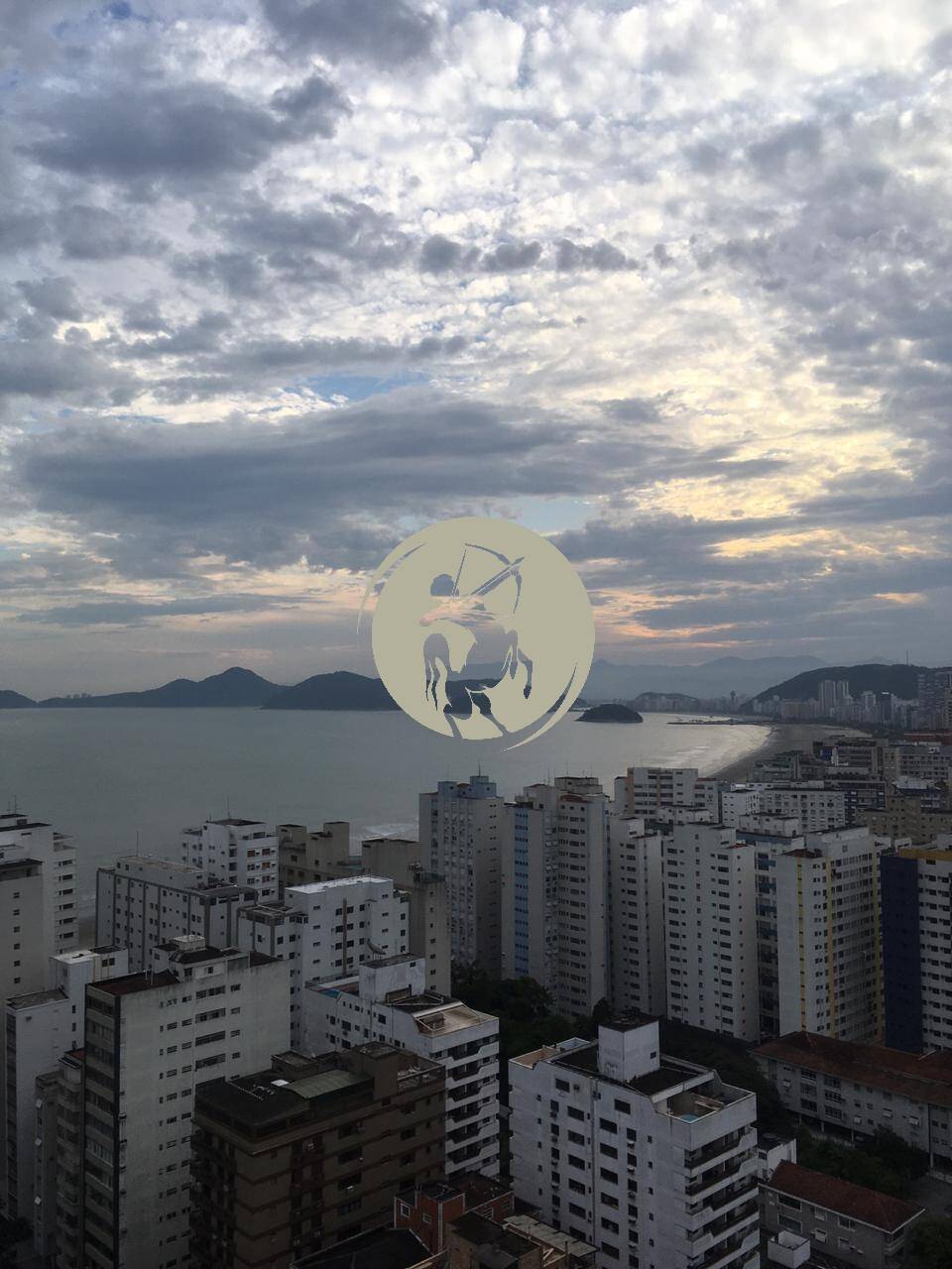 Apartamento à venda com 4 quartos, 238m² - Foto 1