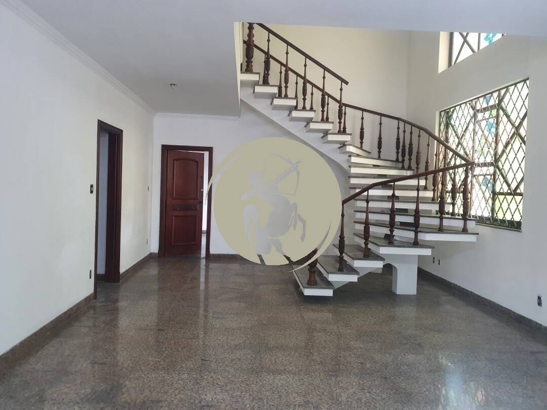 Casa à venda e aluguel com 4 quartos, 372m² - Foto 5