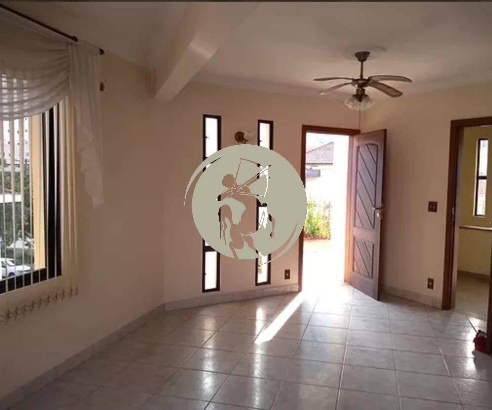 Casa, 4 quartos, 339 m² - Foto 2