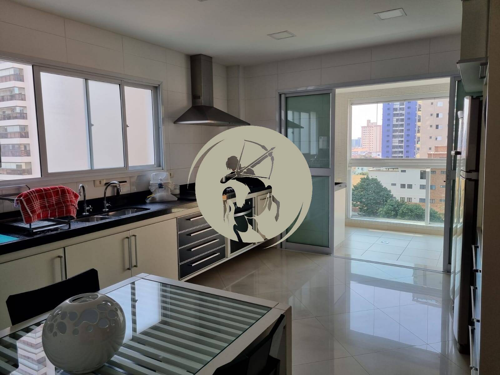 Apartamento à venda com 3 quartos, 191m² - Foto 19