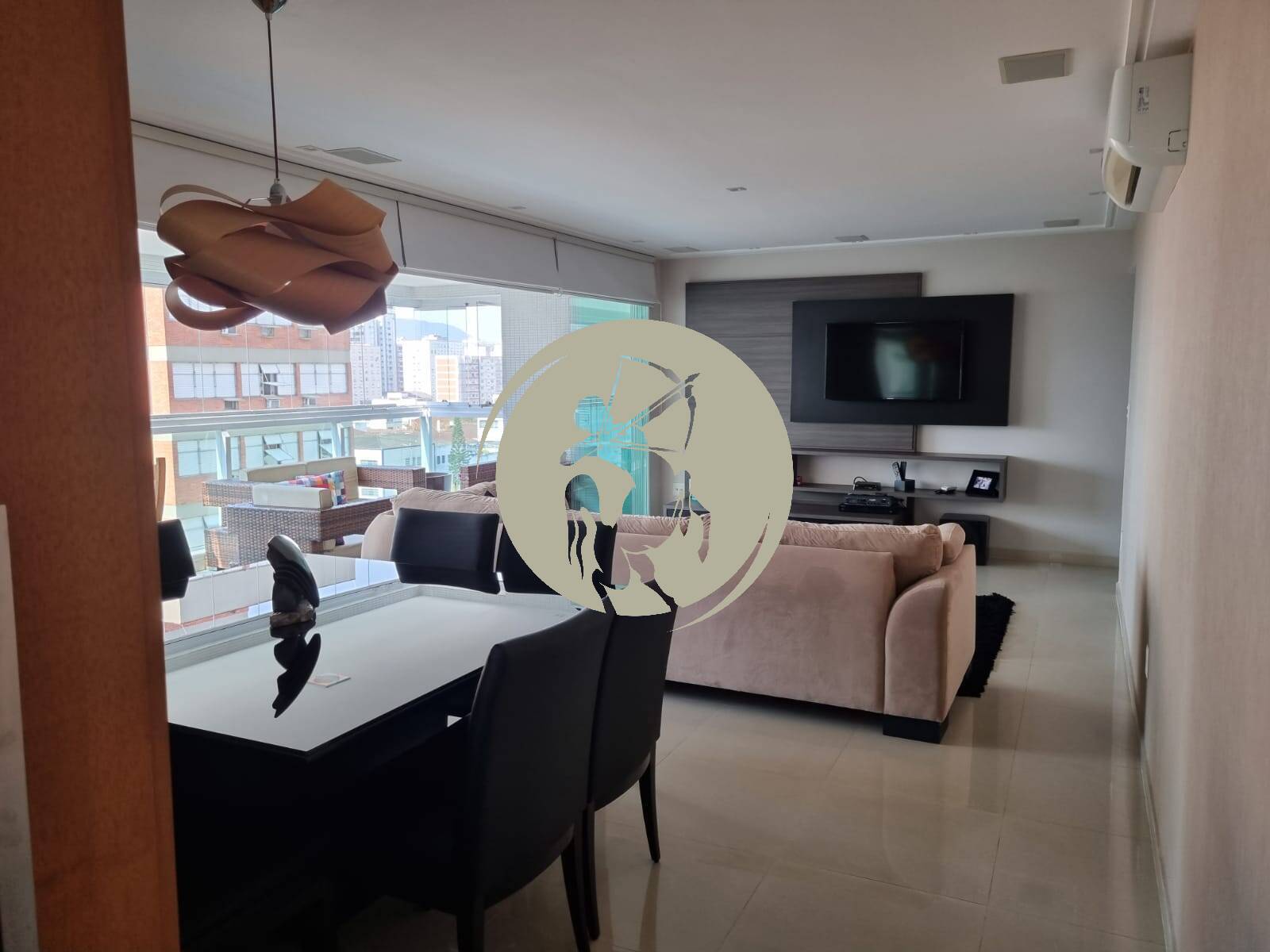 Apartamento à venda com 3 quartos, 191m² - Foto 2