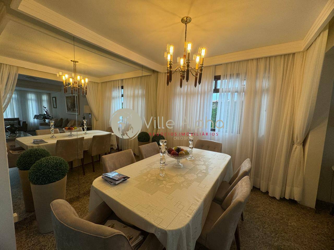 Casa, 3 quartos, 225 m² - Foto 2