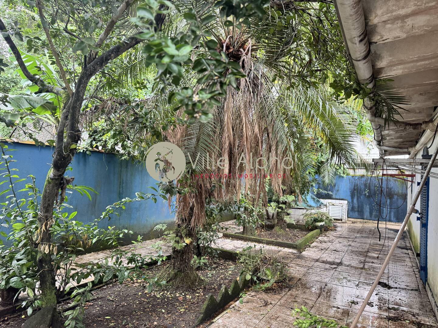 Casa à venda com 4 quartos, 300m² - Foto 2