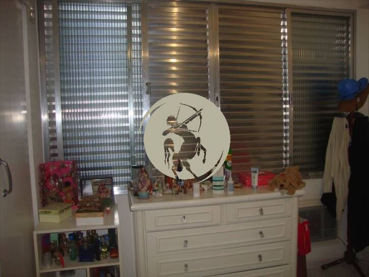 Apartamento à venda com 3 quartos, 110m² - Foto 2