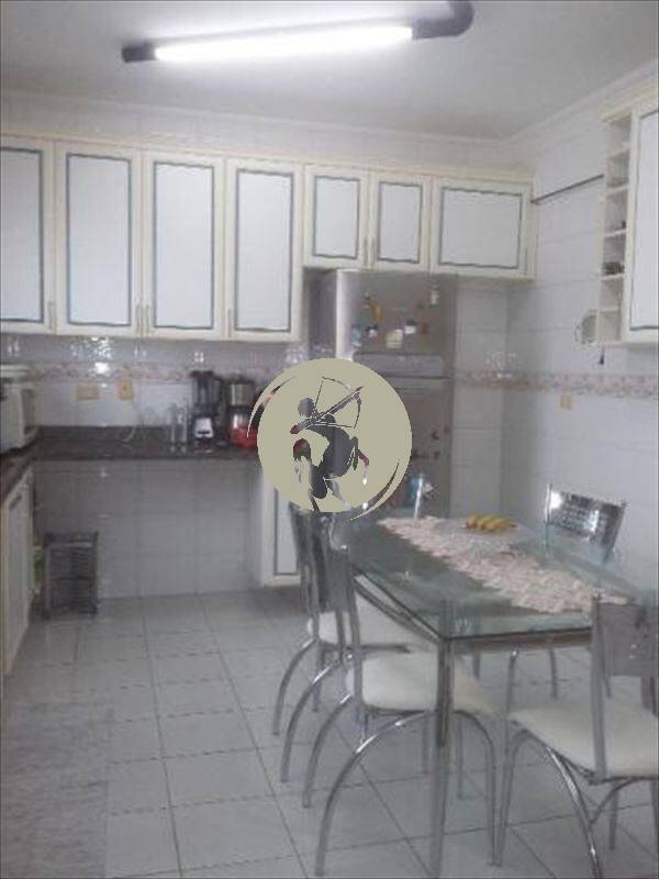 Casa, 4 quartos, 245 m² - Foto 10