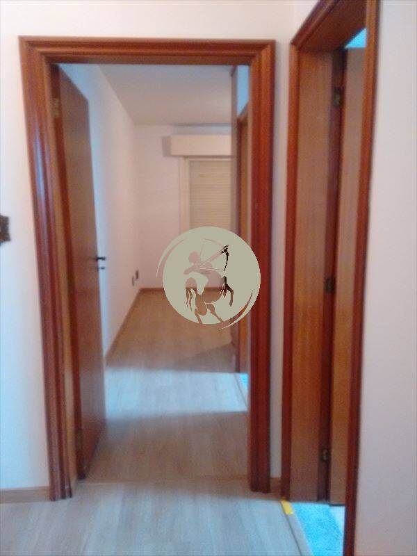 Apartamento à venda com 3 quartos, 160m² - Foto 19