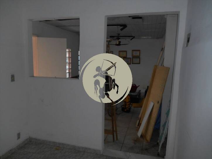 Casa à venda com 7 quartos, 200m² - Foto 9