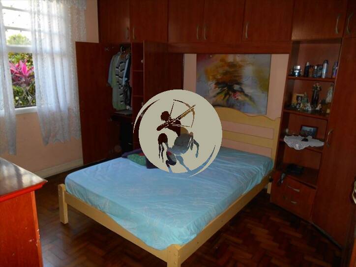 Casa à venda com 7 quartos, 200m² - Foto 16