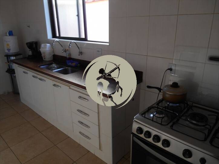 Casa à venda com 7 quartos, 200m² - Foto 20