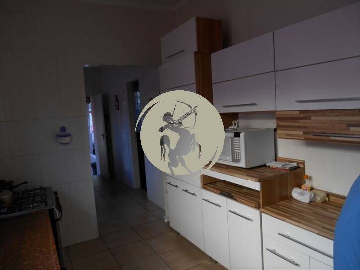 Casa à venda com 7 quartos, 200m² - Foto 24