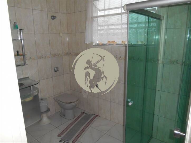 Casa à venda com 7 quartos, 200m² - Foto 29