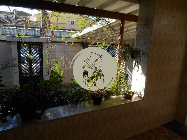 Casa à venda com 7 quartos, 200m² - Foto 31