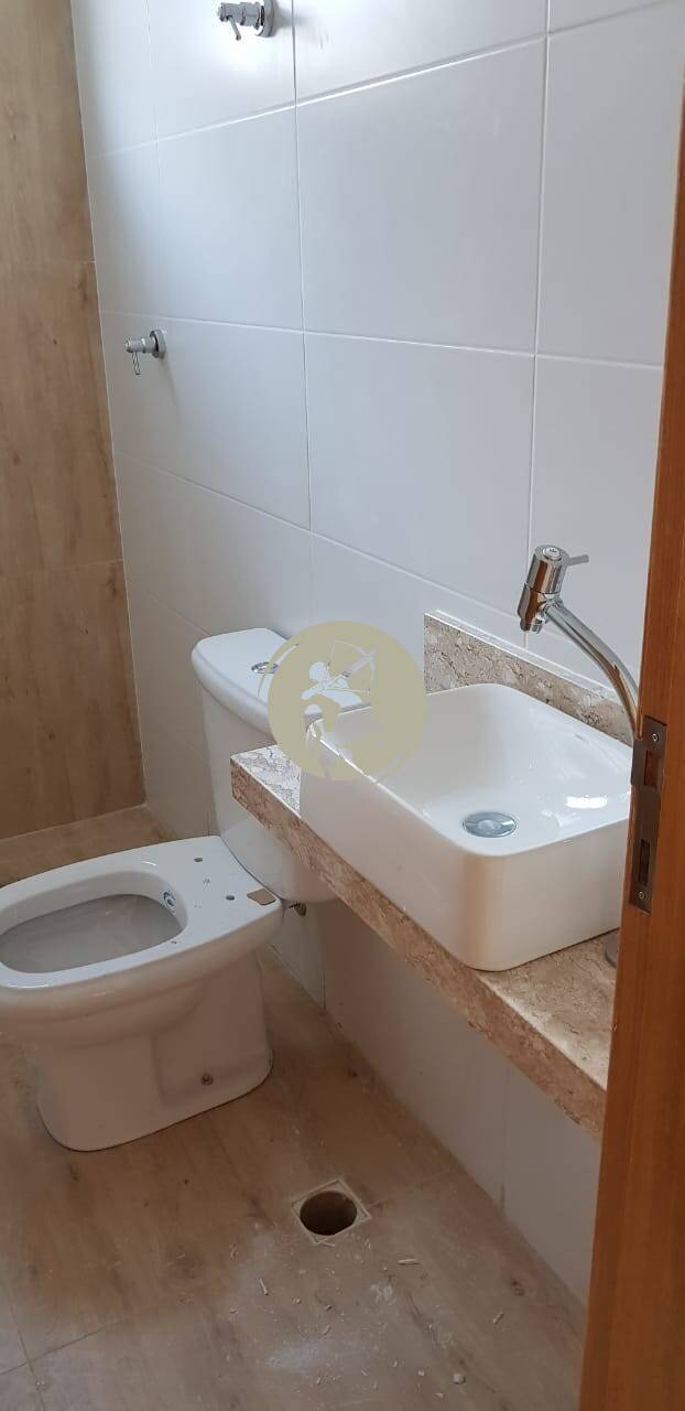Casa à venda com 2 quartos, 77m² - Foto 14